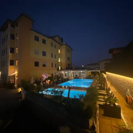Park Hotell 3*